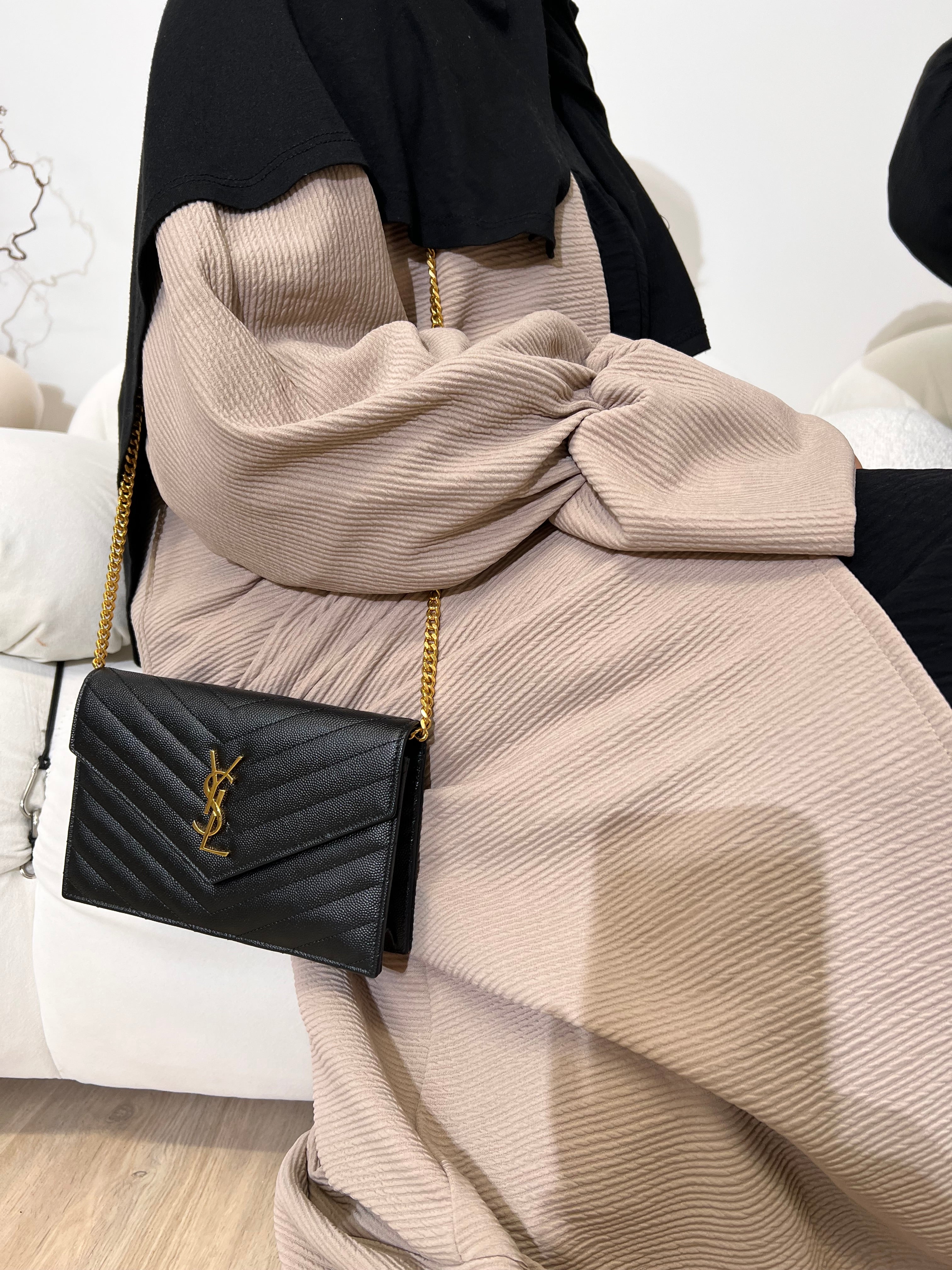 Sumayyah NUDE Abaya (ribbed ,poet sleeves)