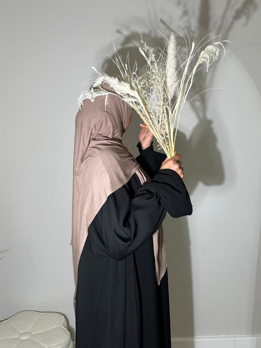 Sumayyah BLACK Abaya (ribbed ,poet sleeves)
