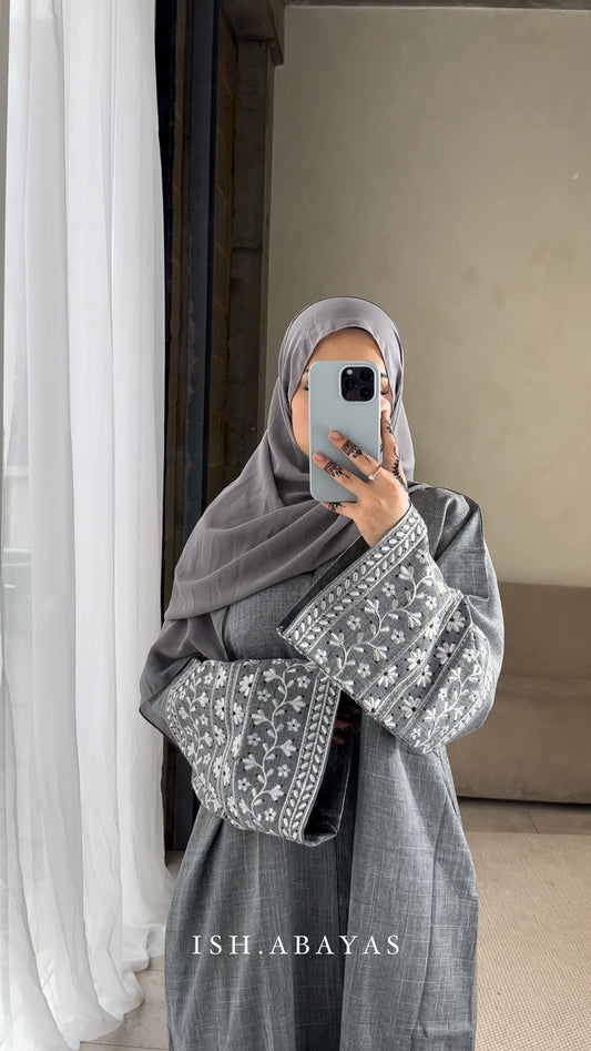 Aisha Abaya grey
