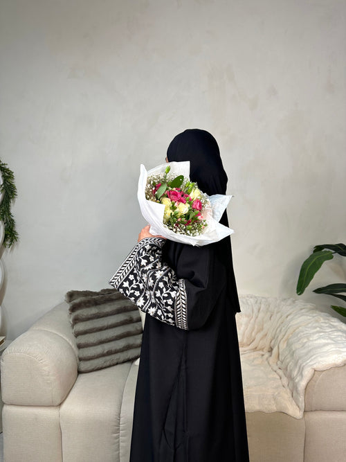 Aisha Abaya Black