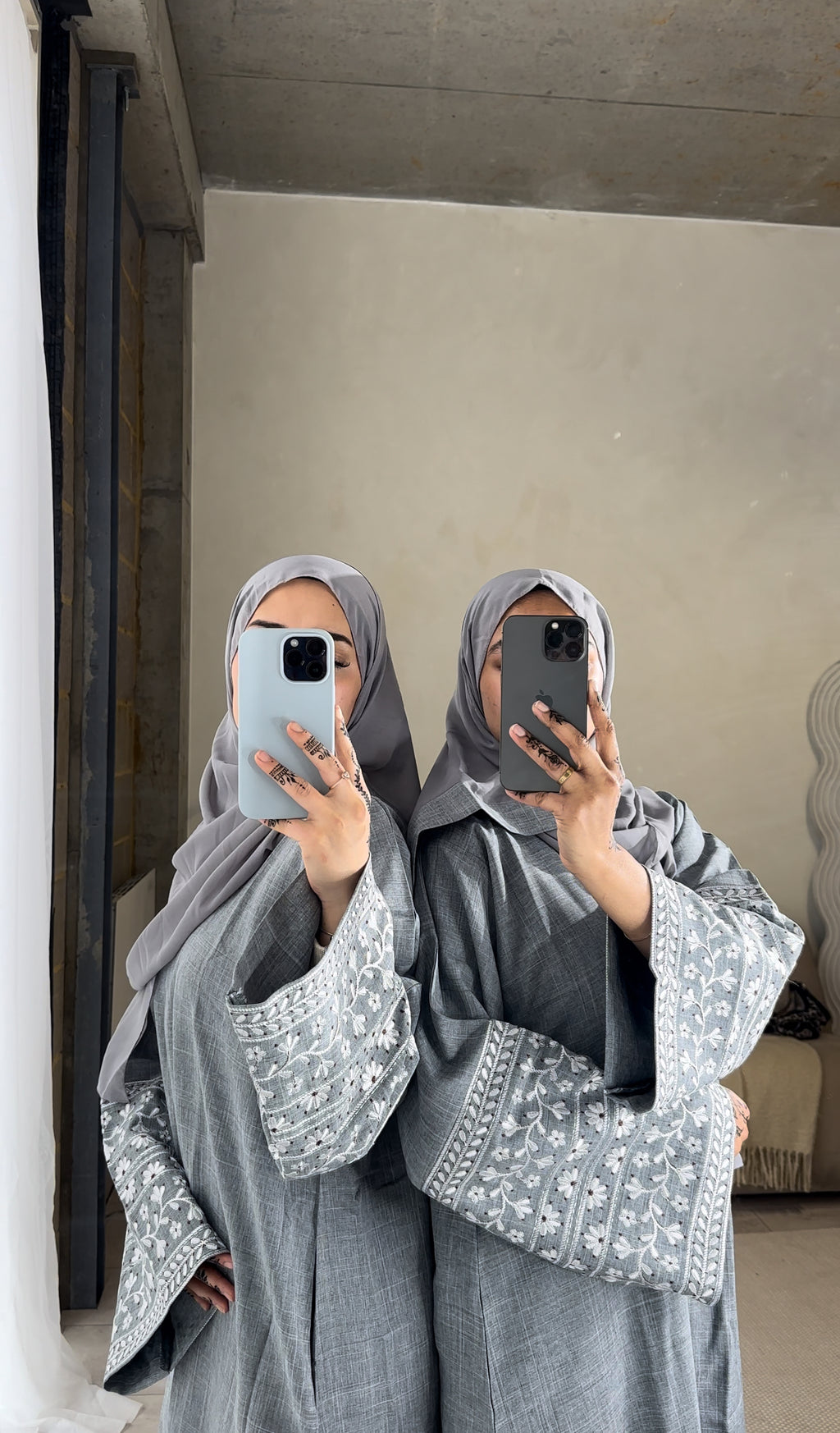 Aisha Abaya grey