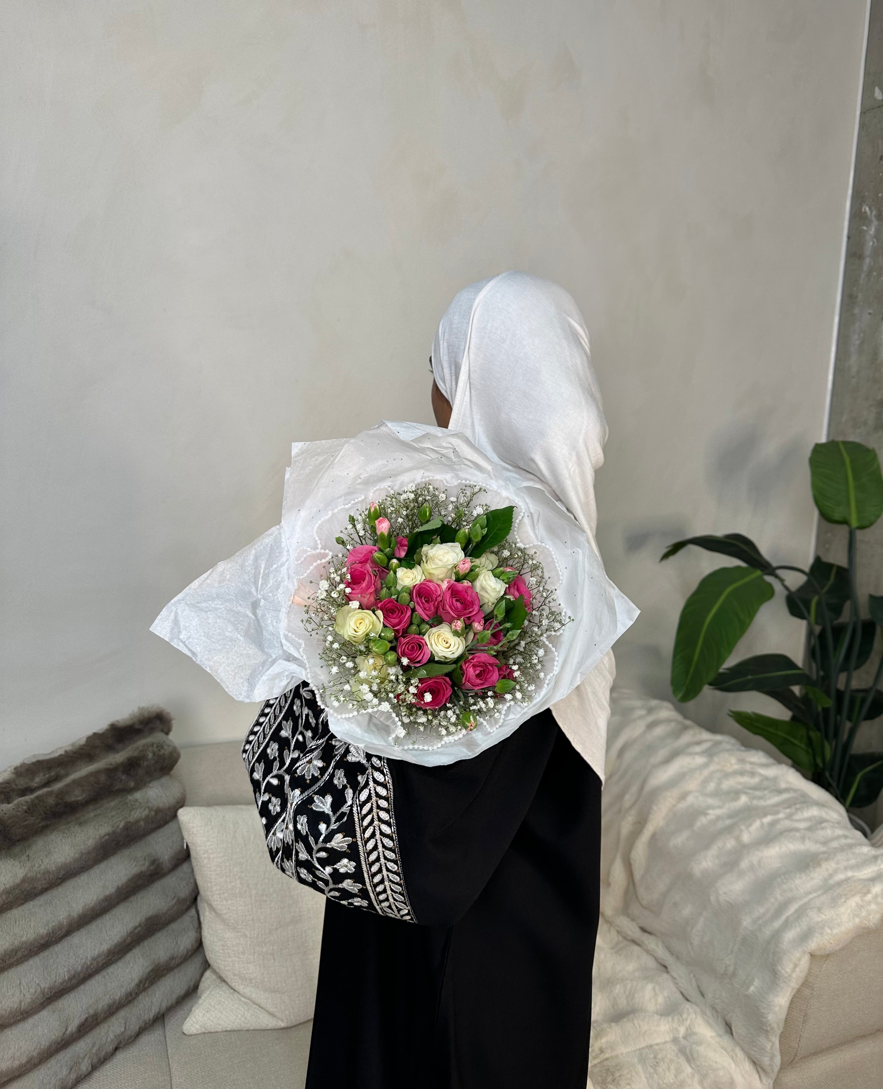 Aisha Abaya Black