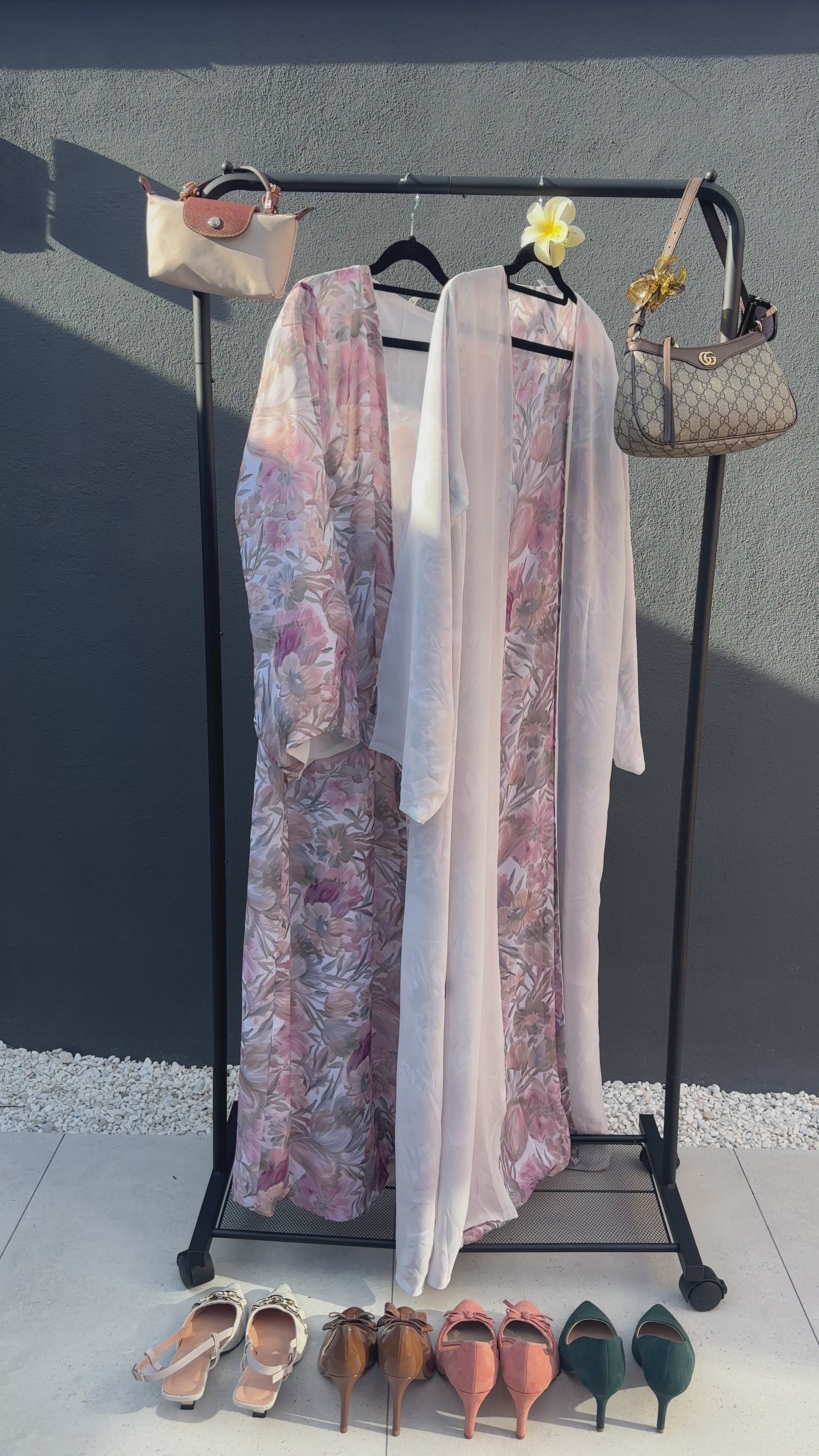Warda Reversible Abaya
