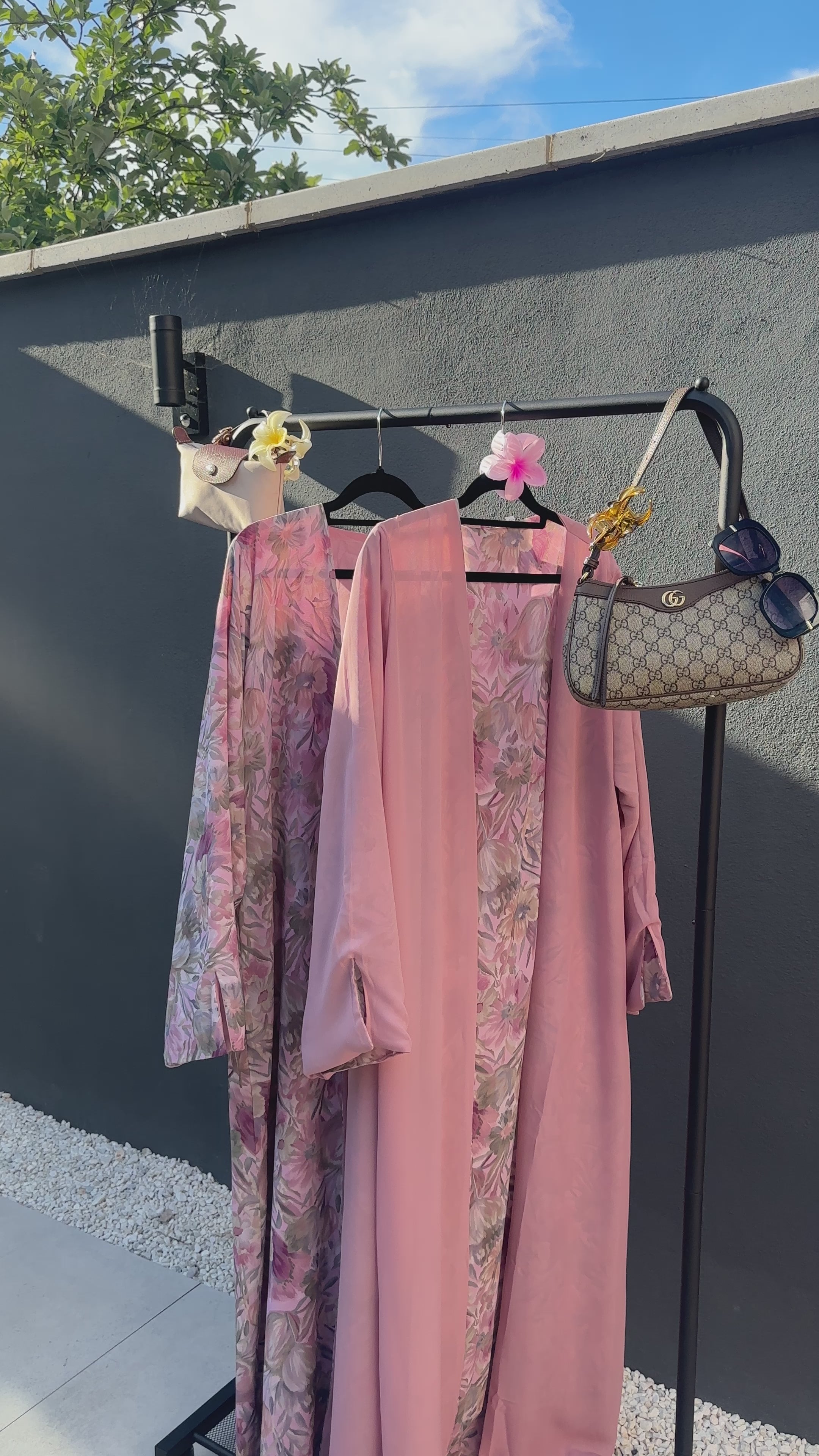 Warda Reversible Abaya