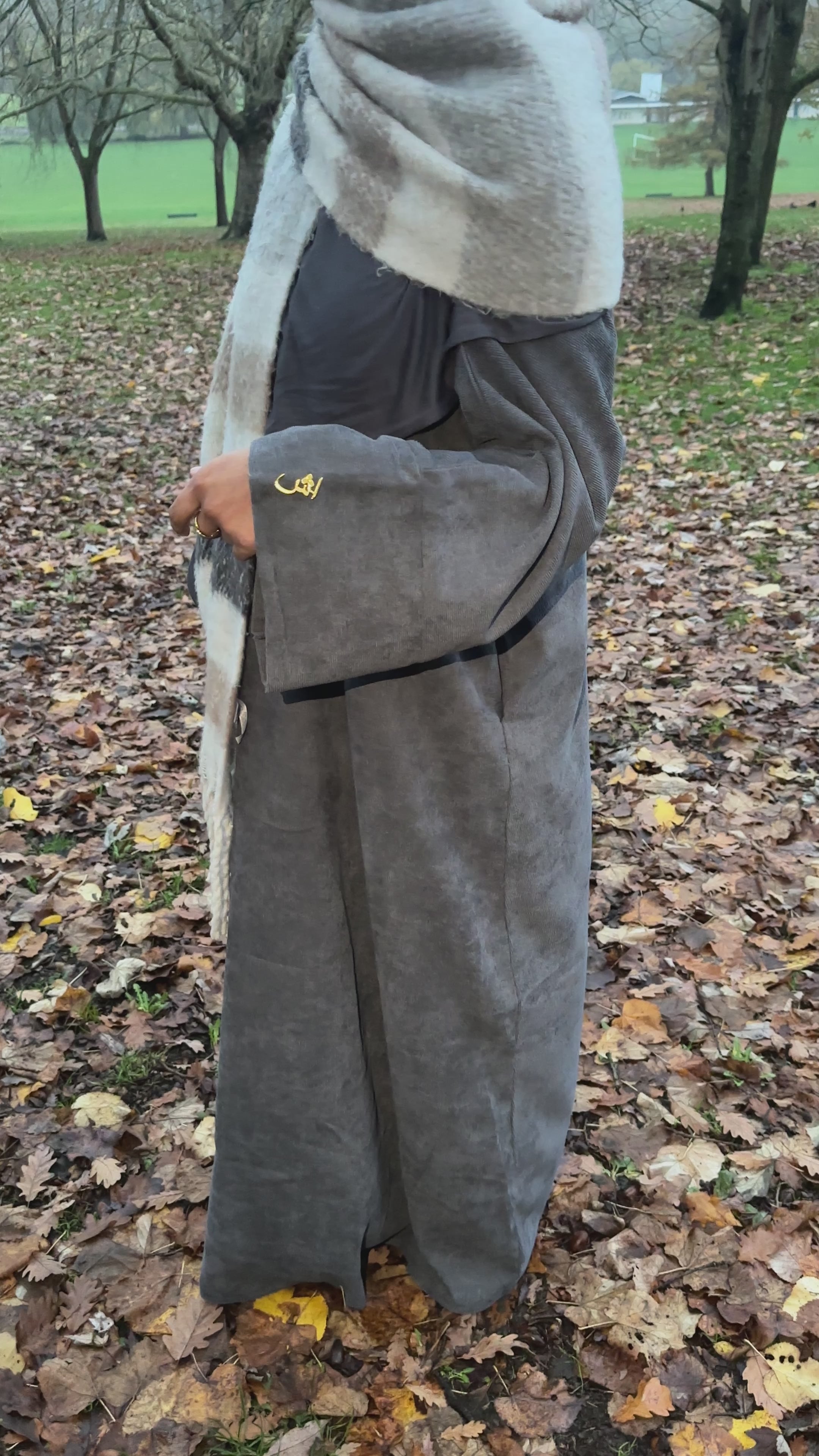 Zaytoon Corduroy Abaya with Gold Logo pin