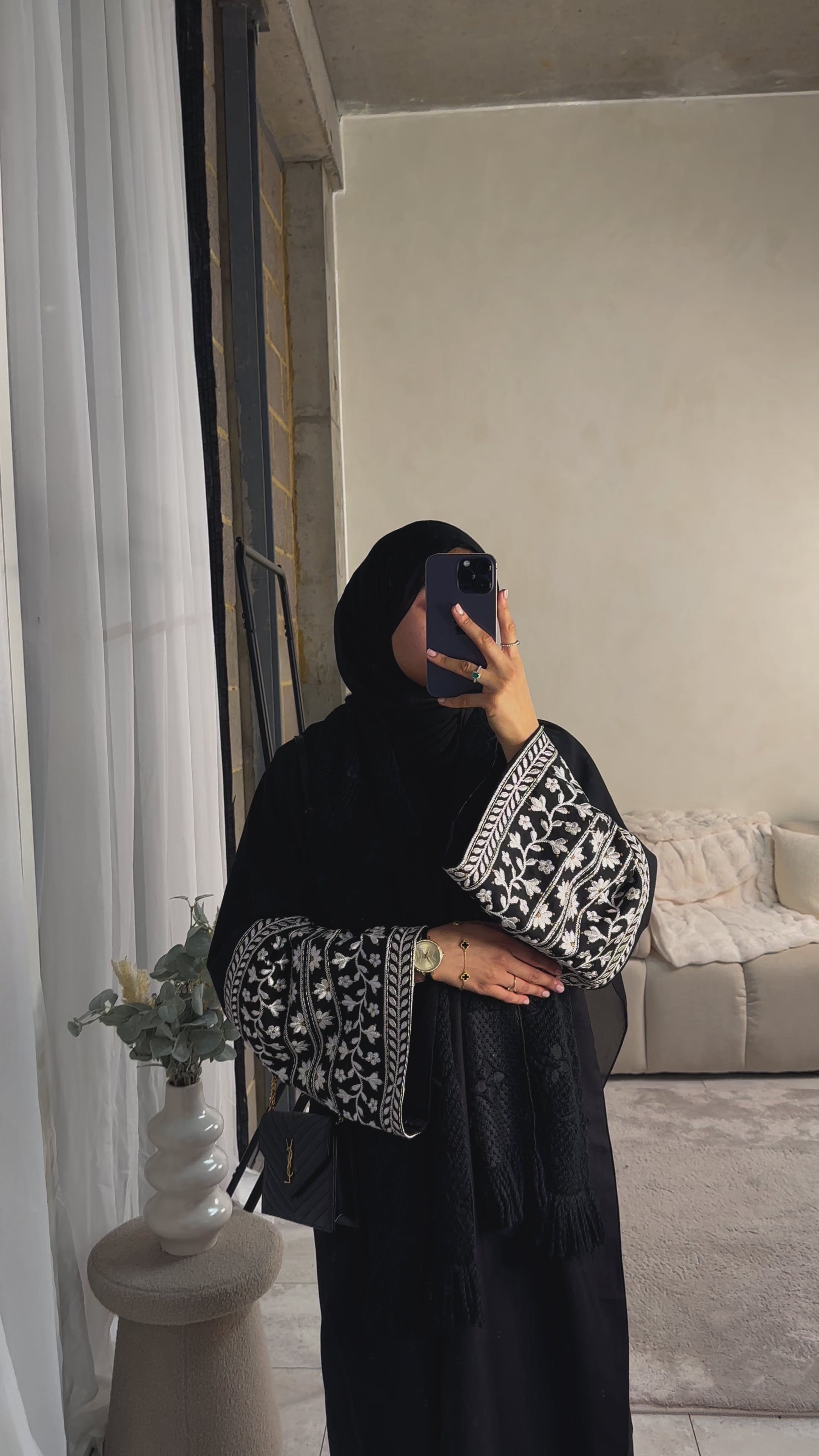 Aisha Abaya Black
