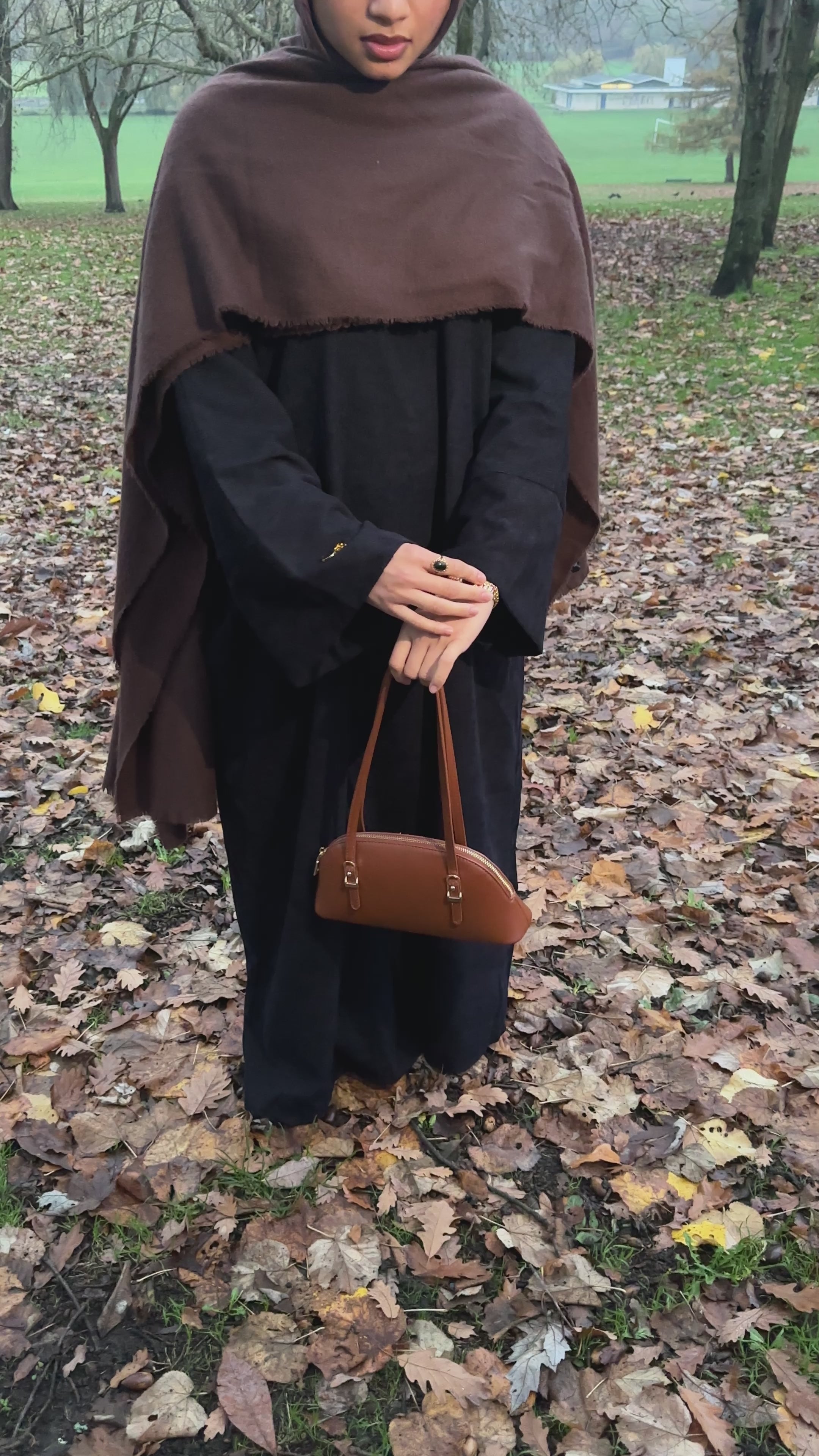 Zaytoon Corduroy Abaya with Gold Logo pin